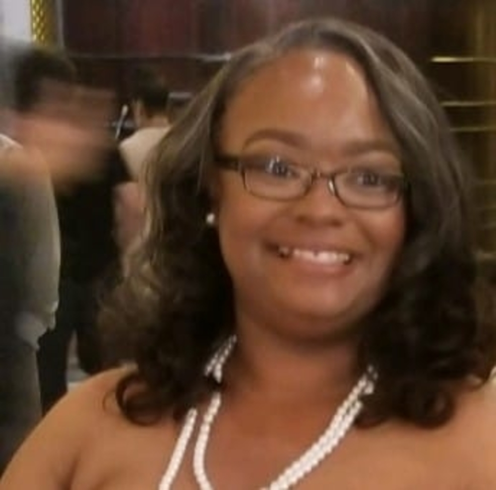 Meet your Posher, Ayanna